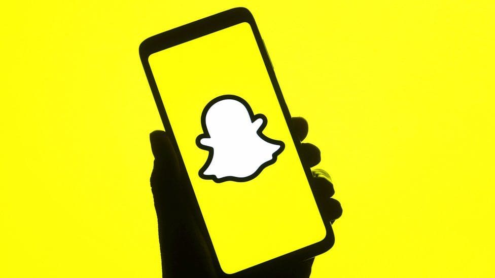 Cómo chatear y subir snaps en Snapchat